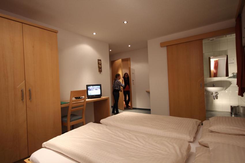 Dr'Berghof Vila Damuels Quarto foto